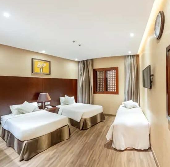 Land Premium Hotel