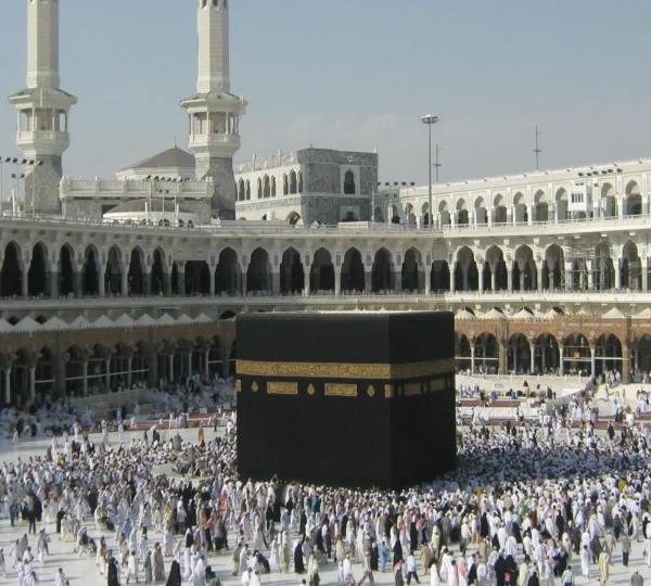 Common Umrah Booking Mistakes Pakistani Pilgrims Should Avoid