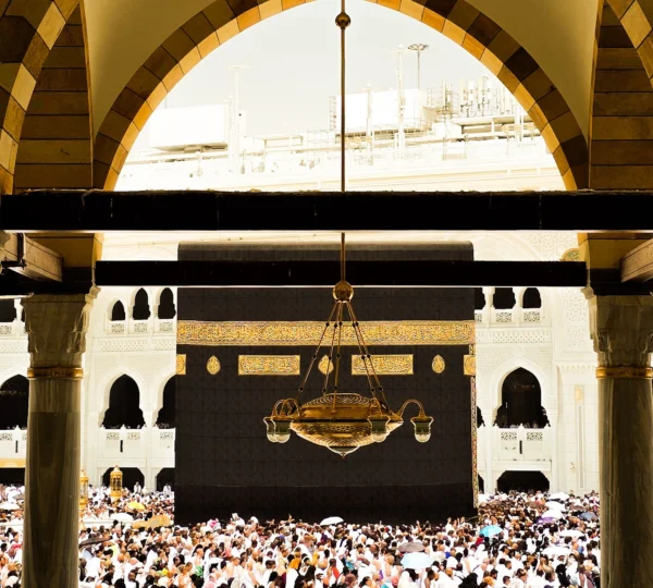 What Is Included in an All-Inclusive Umrah Package from Pakistan?