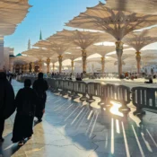 Women’s Umrah Guide from Pakistan: Ihram, Packing, Travel Tips & Family Planning